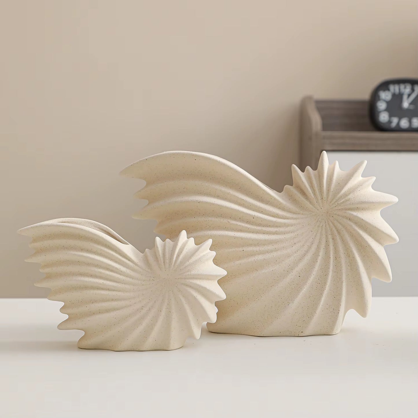 Ceramic Vase with Conch Design White Flower Pot Coral Vase Nordic Art Flower Arrangement Pot Living Room Desktop Decoration