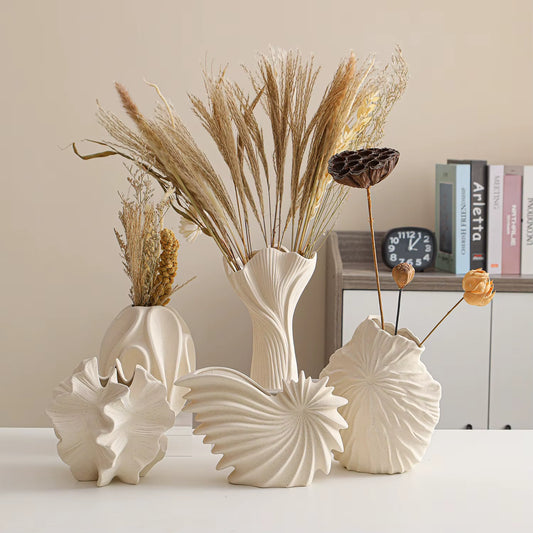 Ceramic Vase with Conch Design White Flower Pot Coral Vase Nordic Art Flower Arrangement Pot Living Room Desktop Decoration